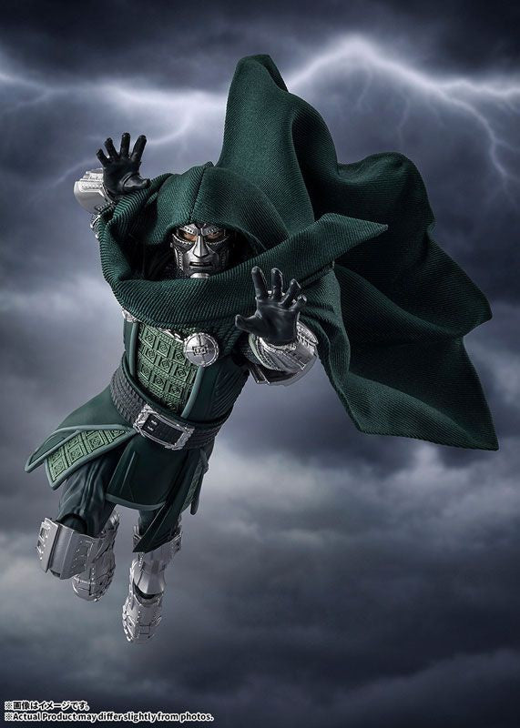 Bandai S.H.Figuarts Doctor Doom (Avengers: Doomsday) (Completed) (Marvel Universe)