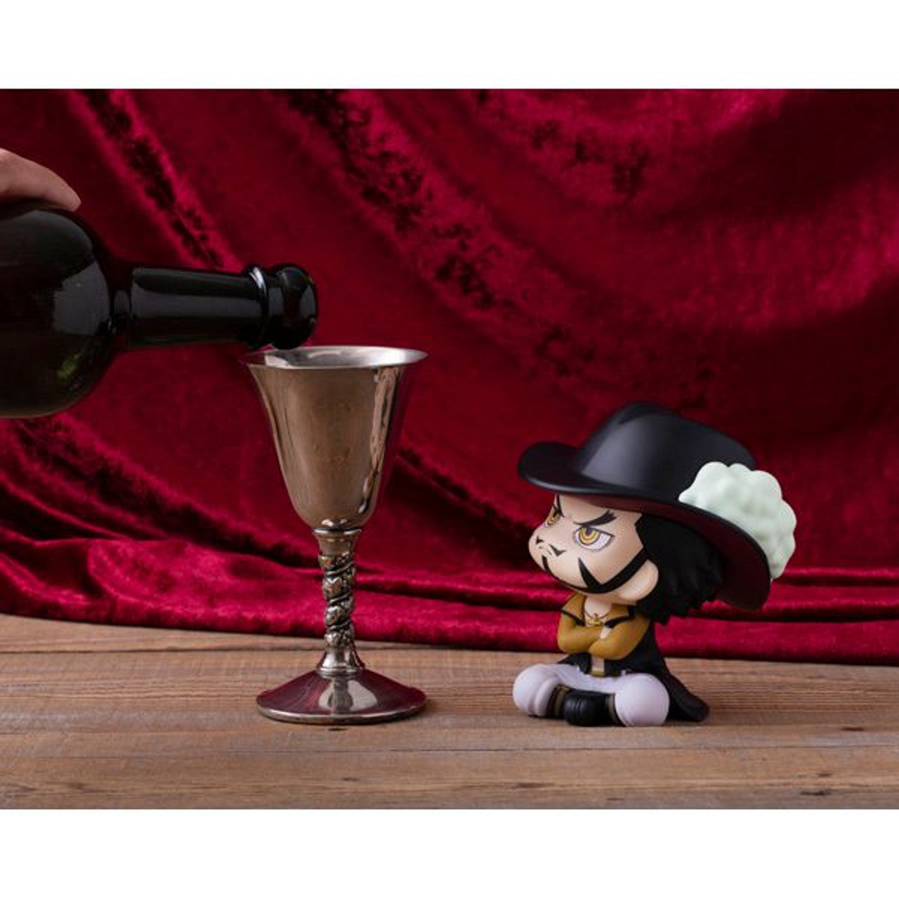 MegaHouse Lookup One Piece Dracule Mihawk (One Piece)