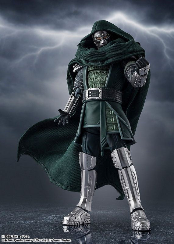 Bandai S.H.Figuarts Doctor Doom (Avengers: Doomsday) (Completed) (Marvel Universe)