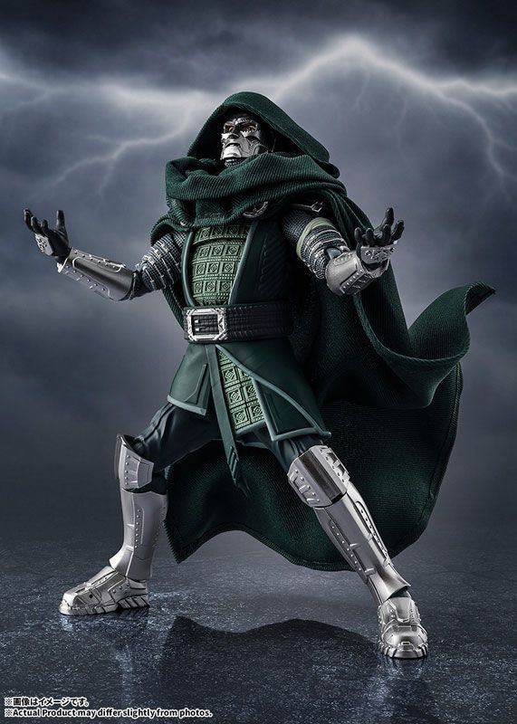 Bandai S.H.Figuarts Doctor Doom (Avengers: Doomsday) (Completed) (Marvel Universe)
