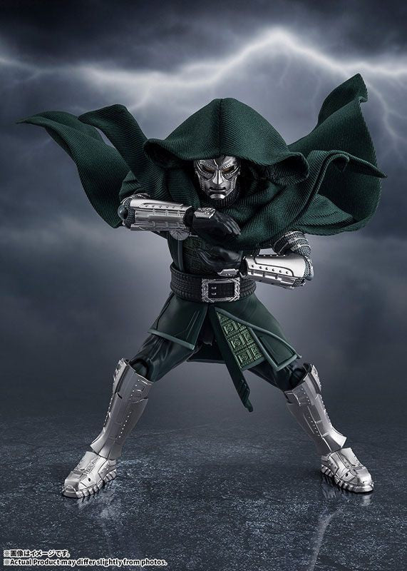 Bandai S.H.Figuarts Doctor Doom (Avengers: Doomsday) (Completed) (Marvel Universe)