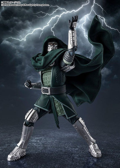 Bandai S.H.Figuarts Doctor Doom (Avengers: Doomsday) (Completed) (Marvel Universe)