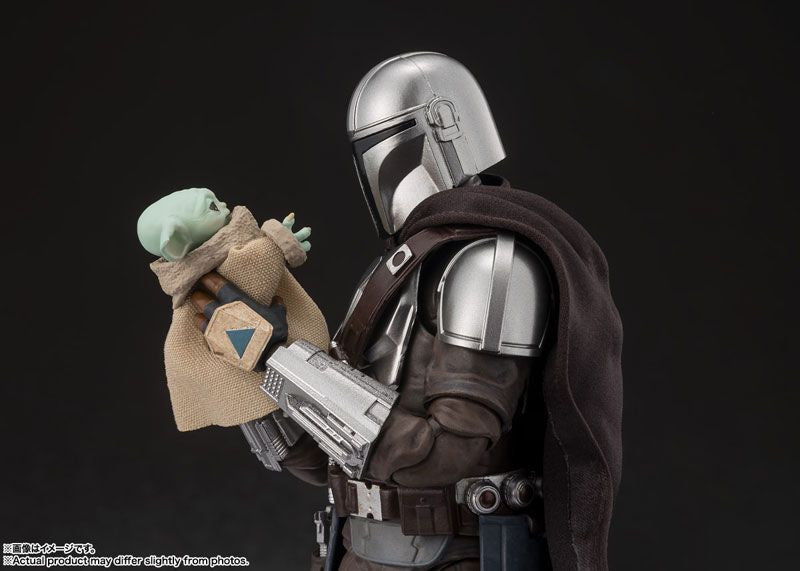 Bandai S.H.Figuarts Mandalorian & Grogu (STAR WARS: The Mandalorian and Grogu) (Completed) (Star Wars)