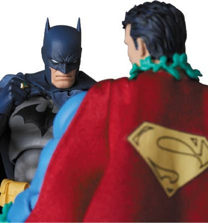 DC Universe Mafex No.117 Superman (HUSH Ver.) - Medicom Toy