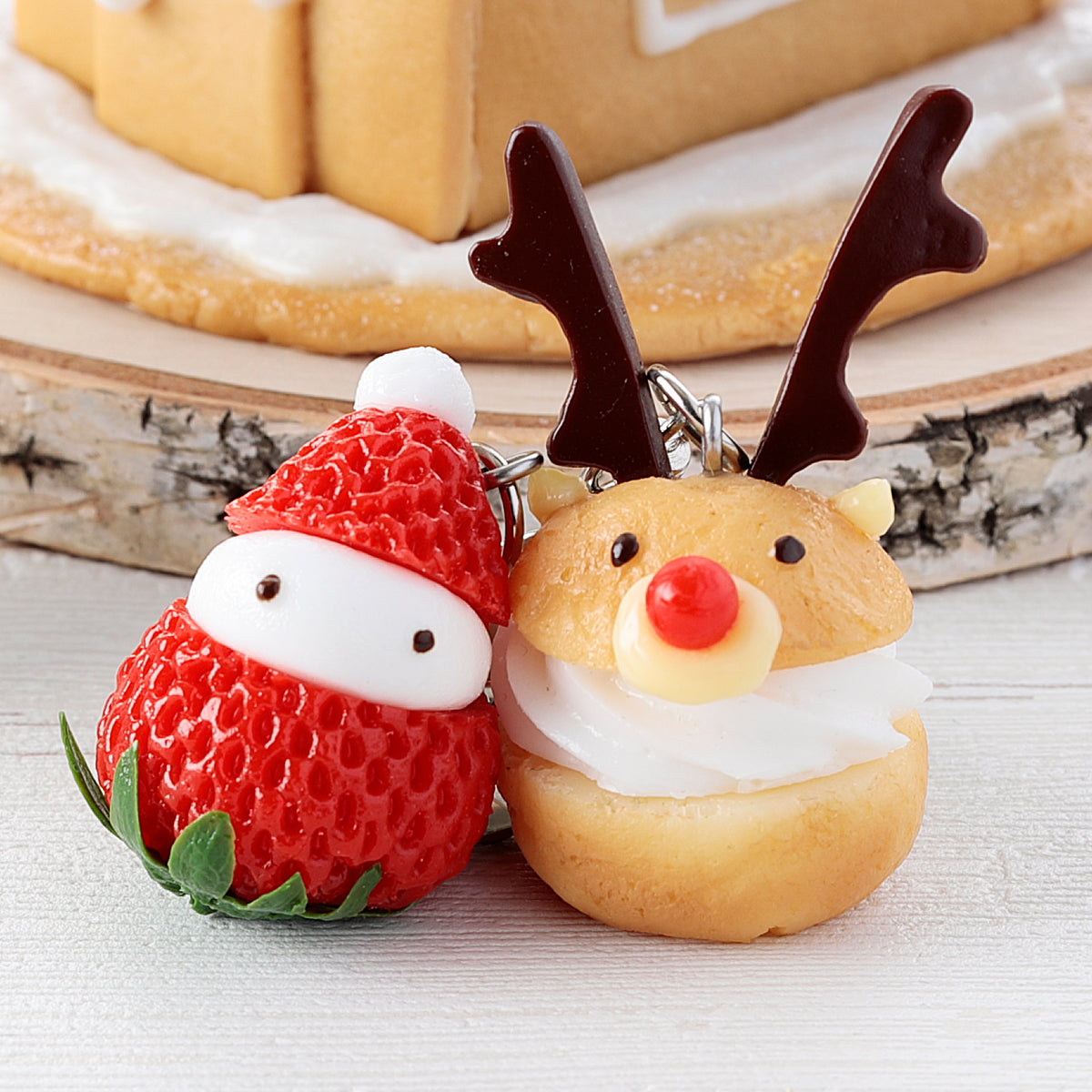 Fake Food / Reindeer Choux Crème / Key Ring