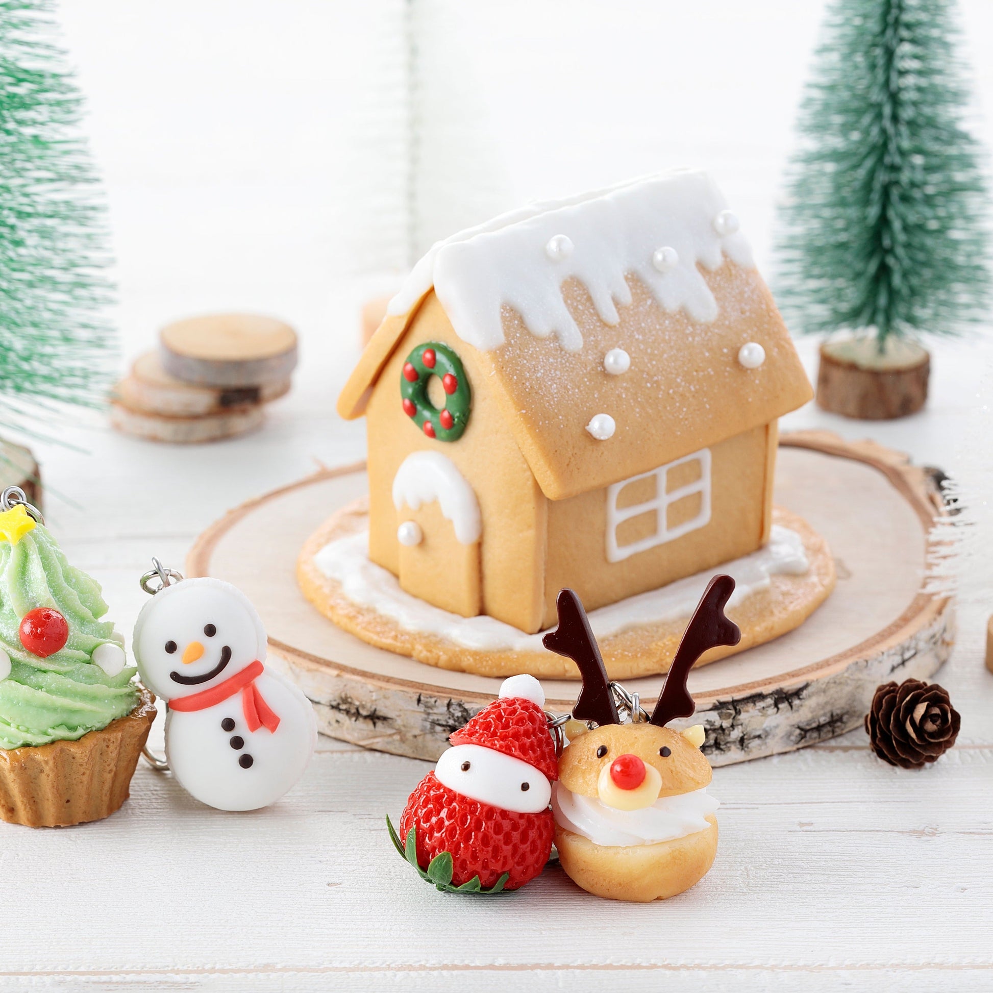 Fake Food / Reindeer Choux Crème / Key Ring
