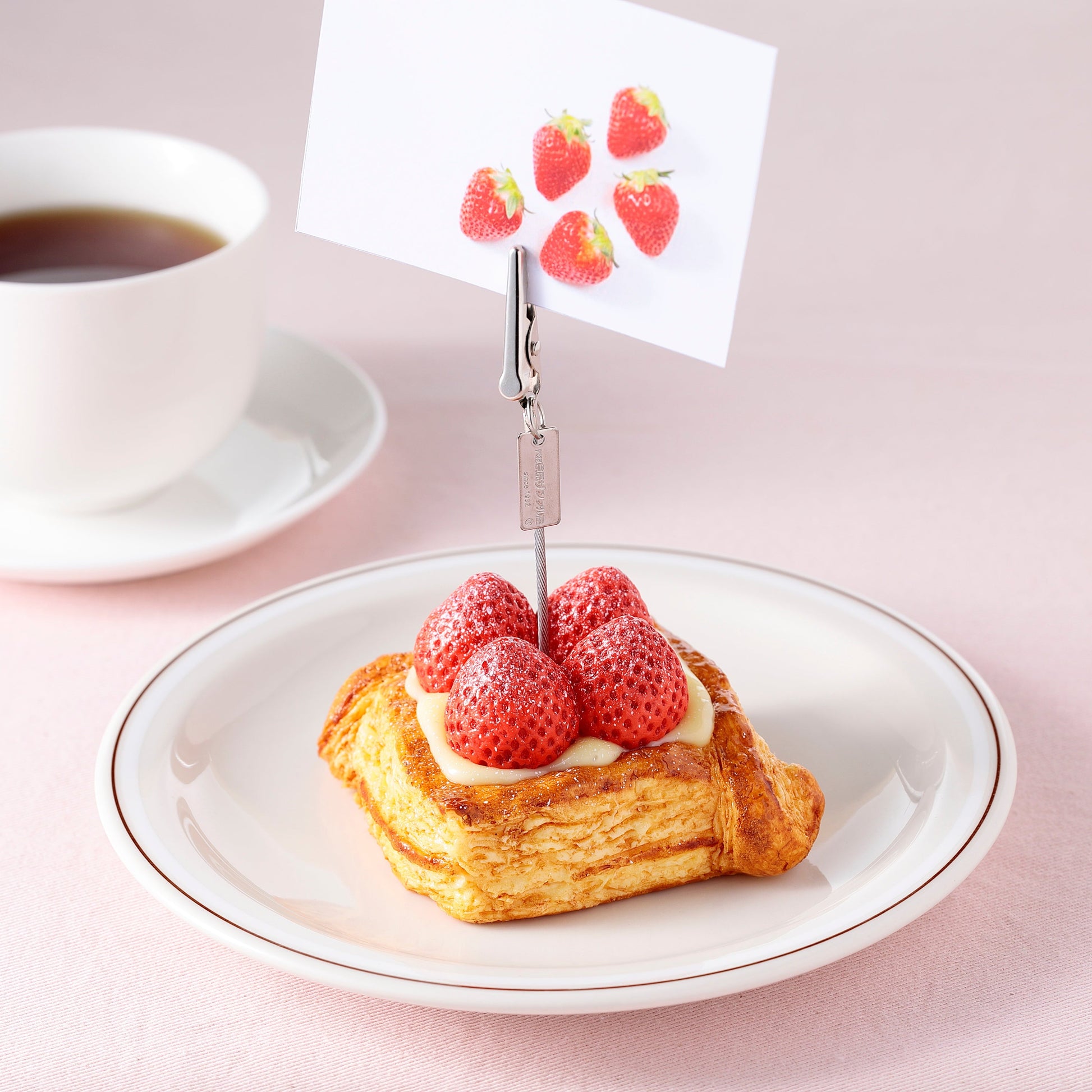 Fake Food / Strawberry Danish / Clip