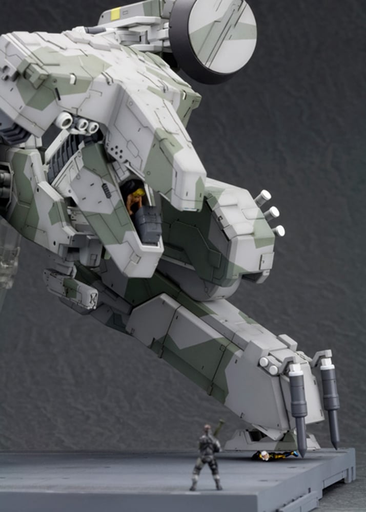 Kotobukiya 1/100 Metal Gear REX (Metal Gear Solid) (Plastic Model Kit)
