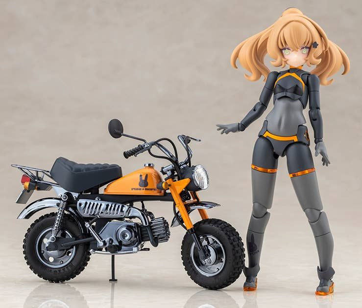 Kotobukiya PUNI MOFU RACING TU with Honda Z50J-1 Monkey (Plastic model)
