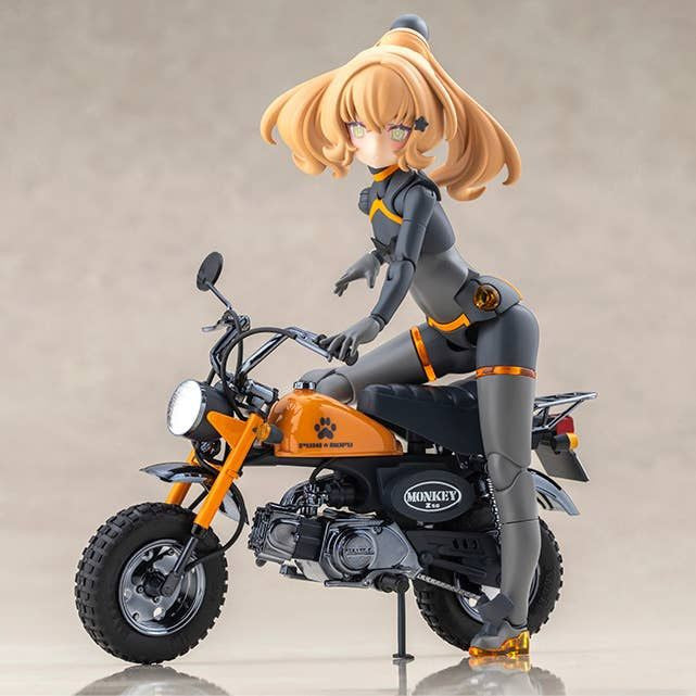 Kotobukiya PUNI MOFU RACING TU with Honda Z50J-1 Monkey (Plastic model)