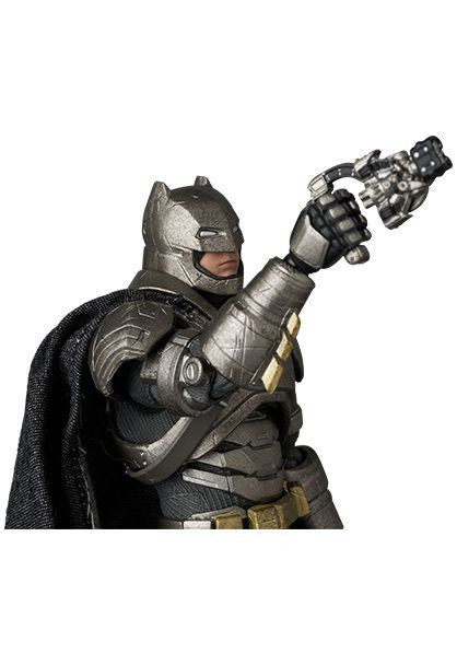 Medicom Toy MAFEX No.313 ARMORED BATMAN Ver.1.5 (Completed) (DC Universe)