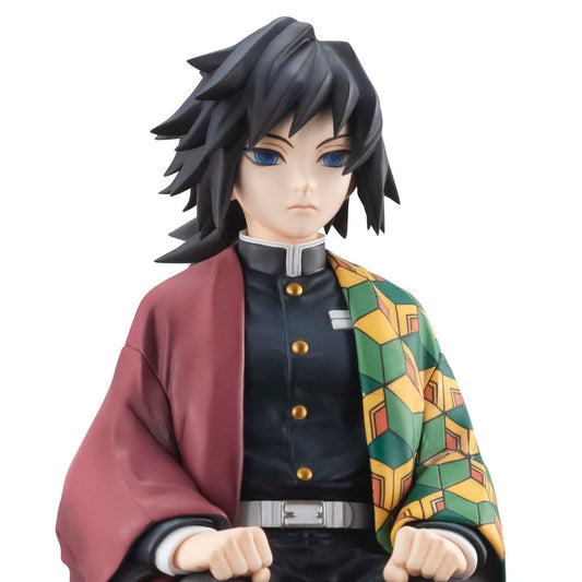 MegaHouse G.E.M. Series Demon Slayer: Kimetsu no Yaiba Giyu on Palm (Figure) (Demon Slayer: Kimetsu no Yaiba)