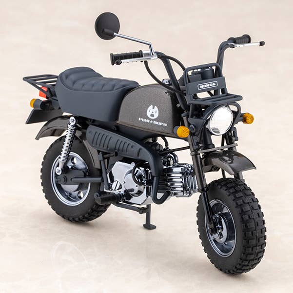 PUNI MOFU RACING LANG with Honda Z50J Gorilla (Plastic model) - Kotobukiya