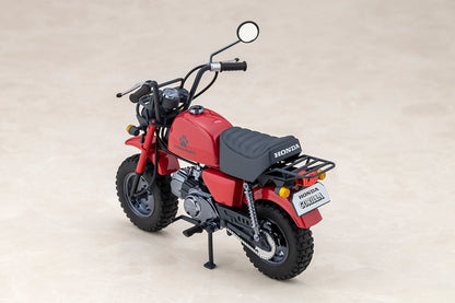 PUNI MOFU RACING XIAO with Honda Z50J Gorilla (Plastic model) - Kotobukiya