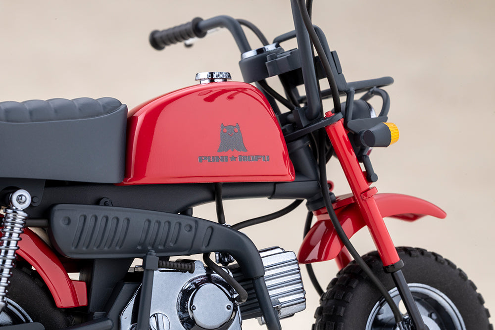 PUNI MOFU RACING XIAO with Honda Z50J Gorilla (Plastic model) - Kotobukiya